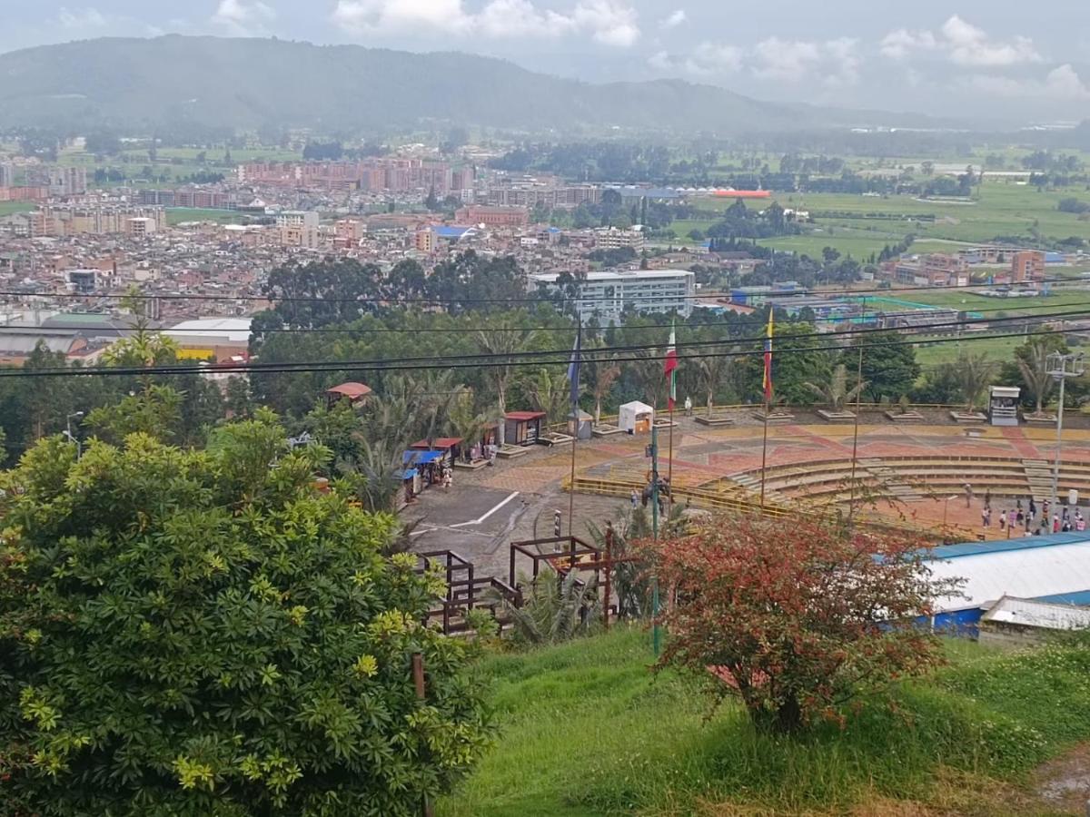 Hotel Boutique El Libertador Zipaquirá Екстериор снимка