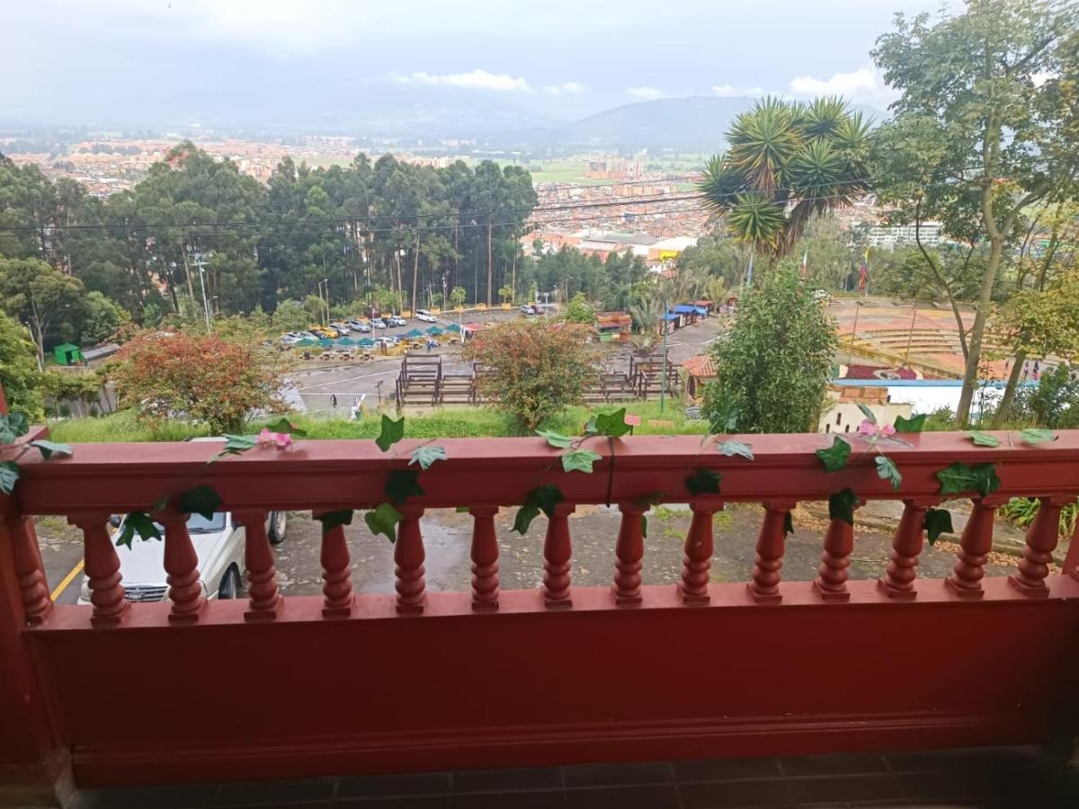 Hotel Boutique El Libertador Zipaquirá Екстериор снимка