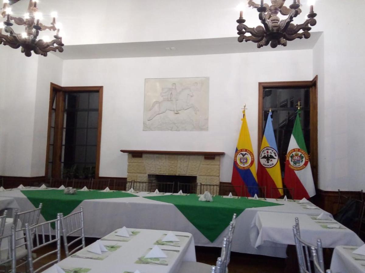 Hotel Boutique El Libertador Zipaquirá Екстериор снимка